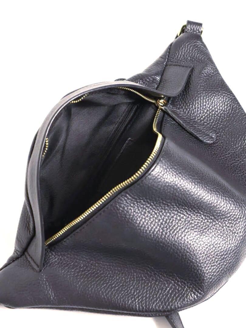 福袋 セール 美品 AULENTTI オウレンティ レザー ボディバッグ ゴールドバックル バッグ