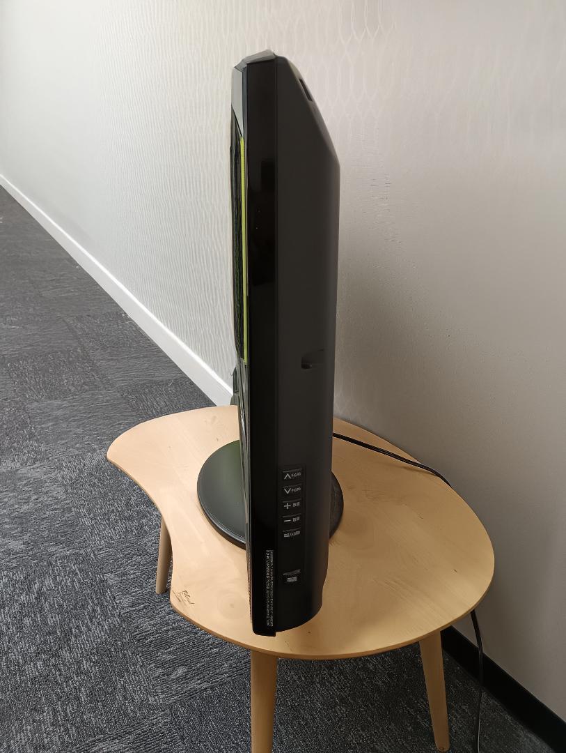 液晶テレビ　32インチ　2010年製　VIETA　パナソニック　TH-L32R