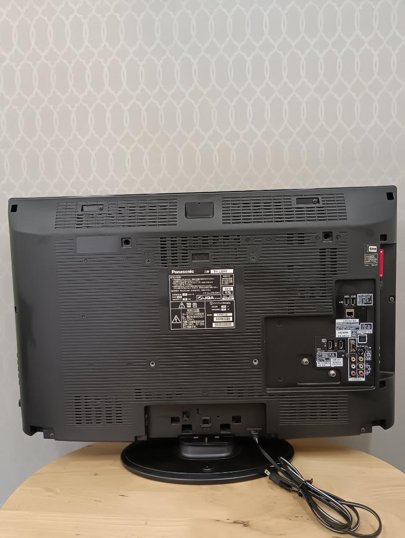液晶テレビ　32インチ　2010年製　VIETA　パナソニック　TH-L32R