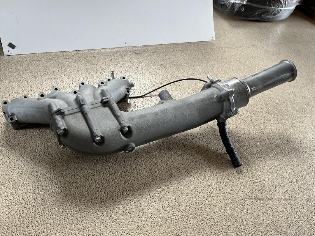 ◎YAMAHA純正 SVHO1800エンジン マフラー部品◎
