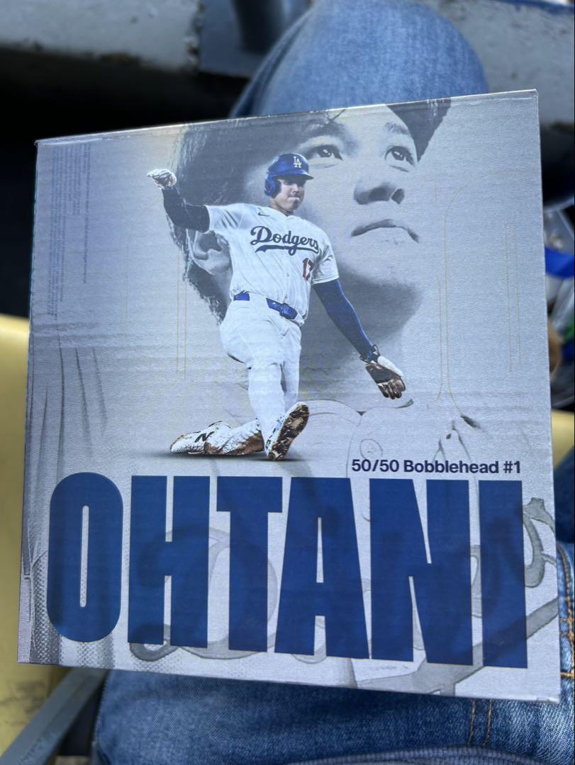 大谷翔平　50/50 記念ボブルヘッドです