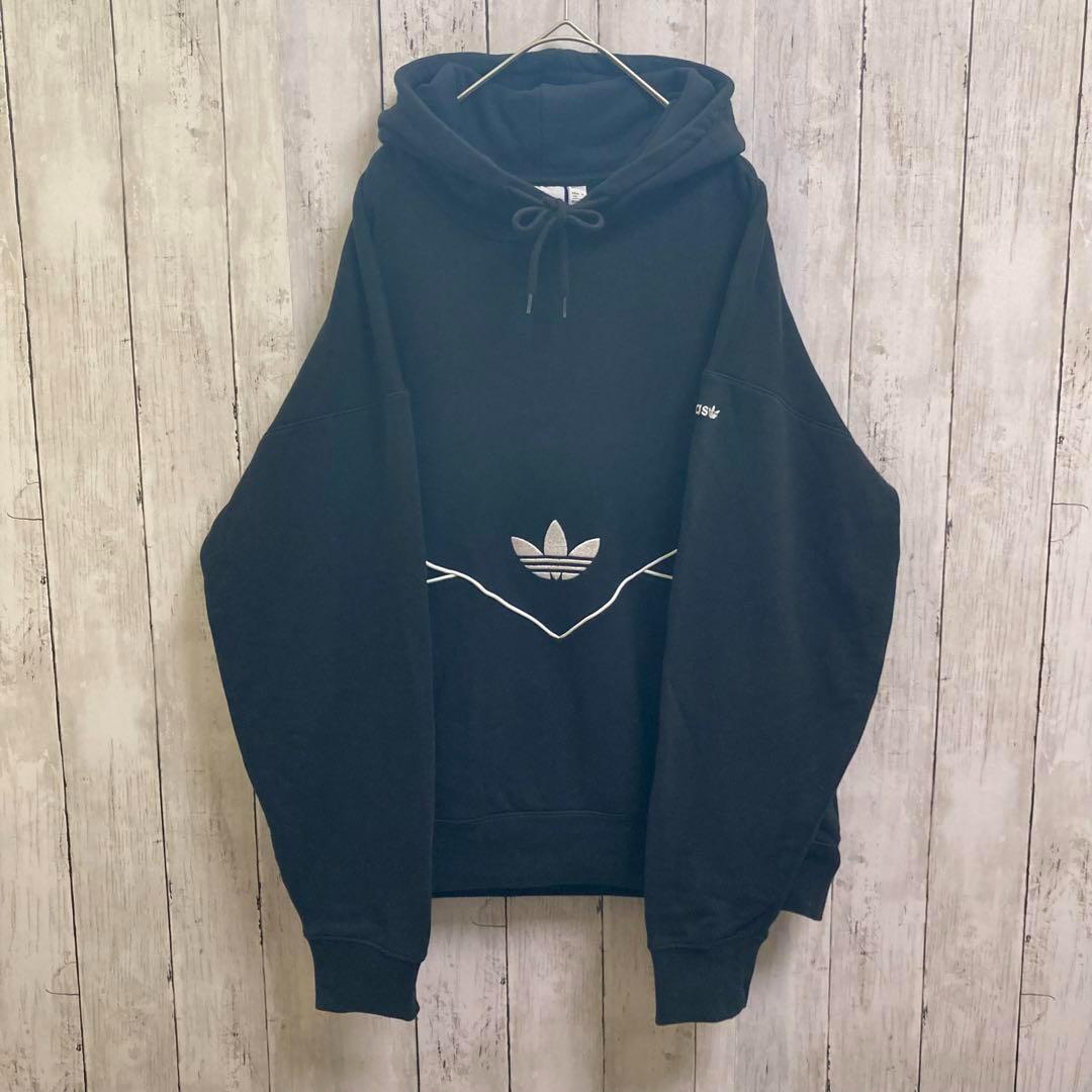 アディダス adidas パーカー フーディ 刺繍 ブラック オーバーサイズ_画像1