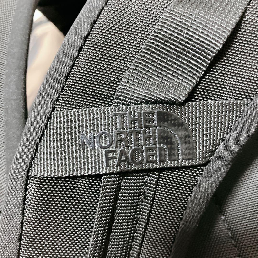 美品 THE NORTH FACE ヒューズボックス カモフラ 30L 美品 THE NORTH FACE ヒューズボックス カモフラ 30L