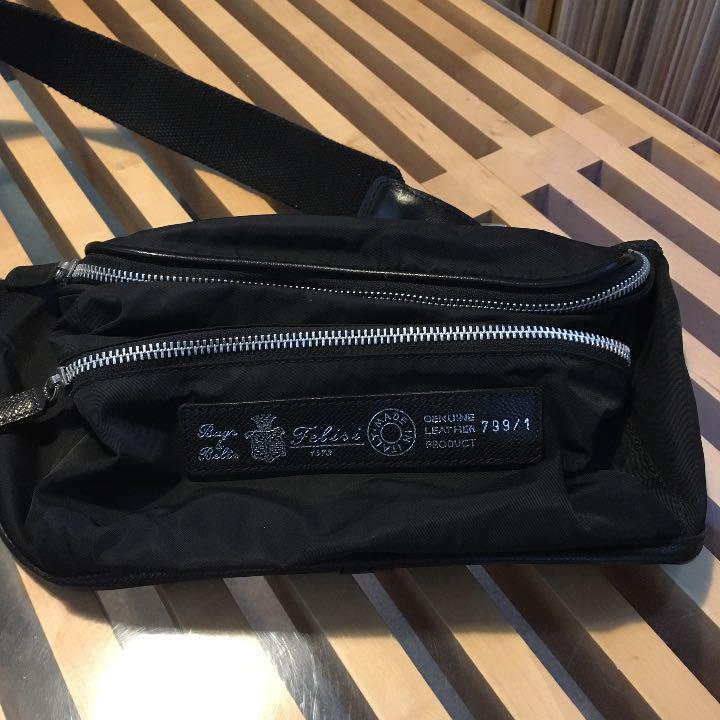 felisi ショルダーバッグ 新品登場
