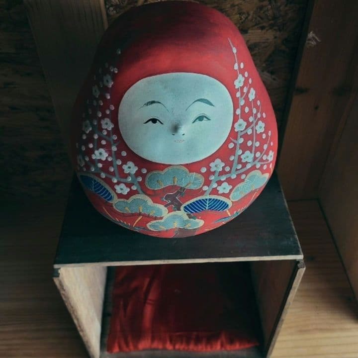 【特級呪物】生き人形-箱達磨