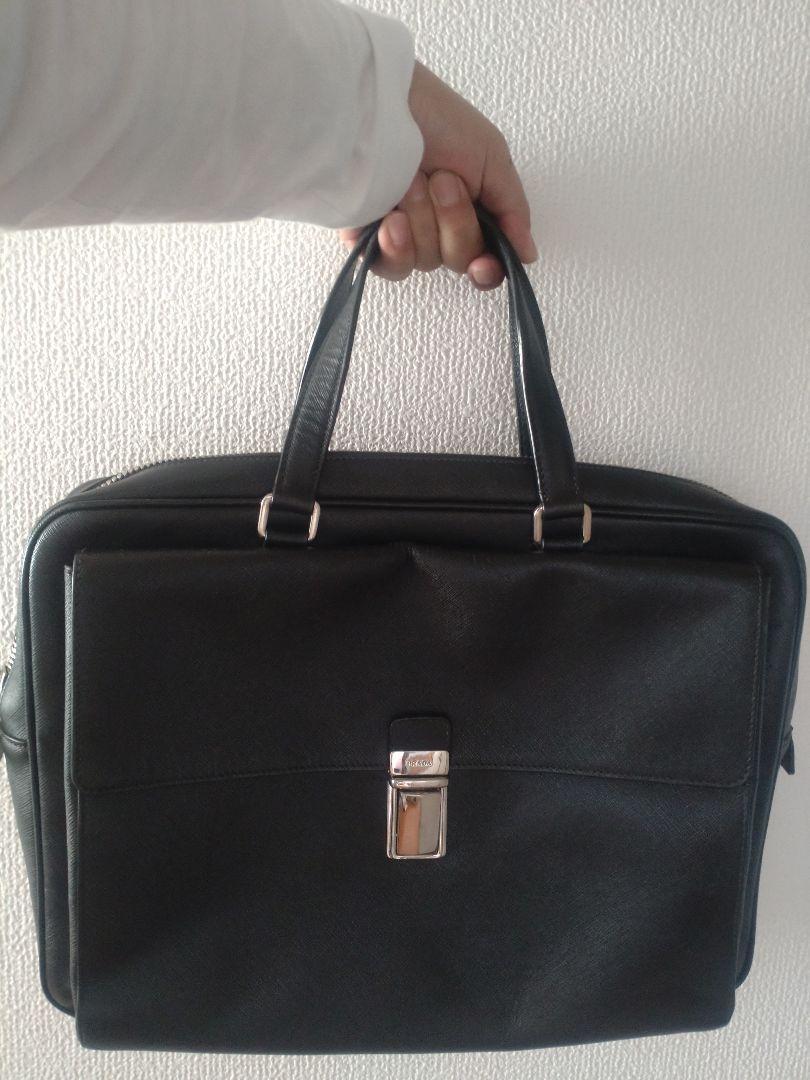 PRADA ブラック レザー ビジネスバッグ