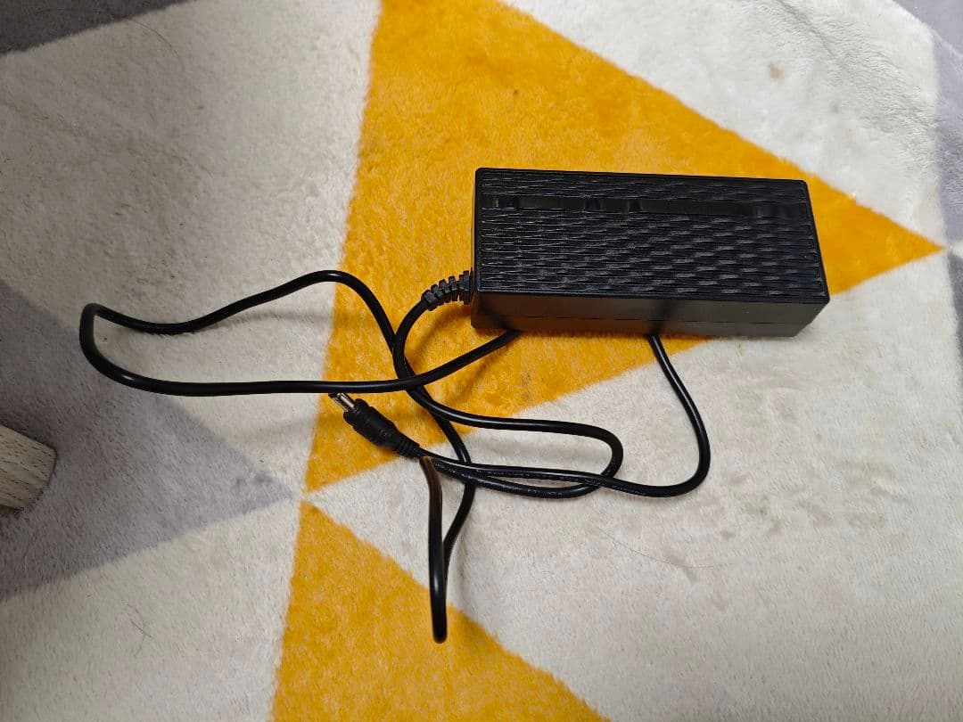 AINOHOT s07 バッテリーと充電器と保管バッグ 本体は付いてない目立った傷や汚れなし BRIGHTFACE_UK