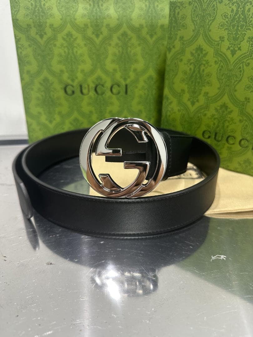 GUCCI ブラックレザーベルト GUCCI ブラックレザーベルト