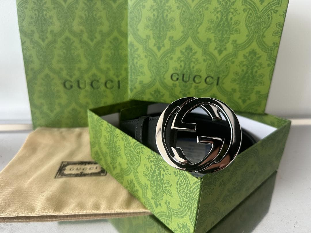 GUCCI ブラックレザーベルト GUCCI ブラックレザーベルト
