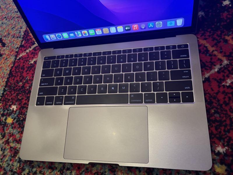 Mac Book Pro 2016 i5 16GB マックブックプロ R7