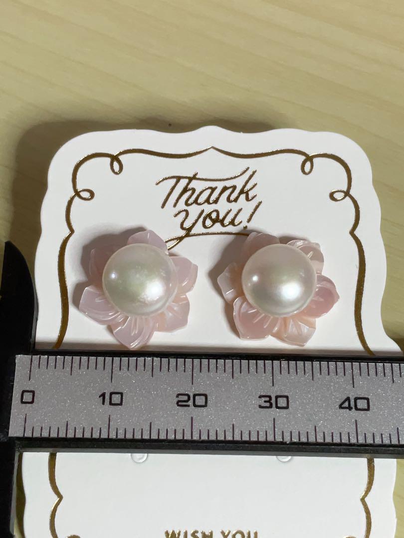 K18金パールピアス フラワーデザインシェル付き - メルカリ