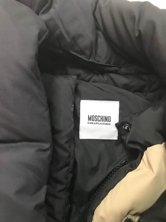 ☆未使用 モスキーノダウンジャケット MOSCHINO新品 タグ付き エレガント 
