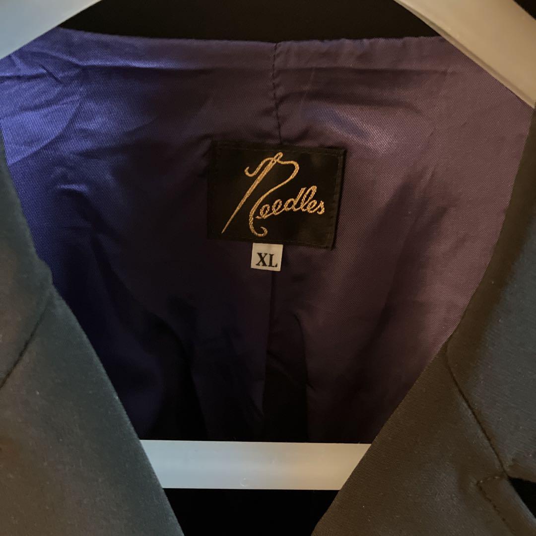 JACKET |