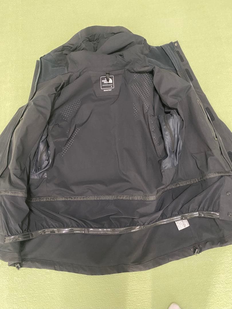 【正規販売店】 ノースフェイスNP61800ブラックL 美品♪ 【NAN4224233511】(17250円)