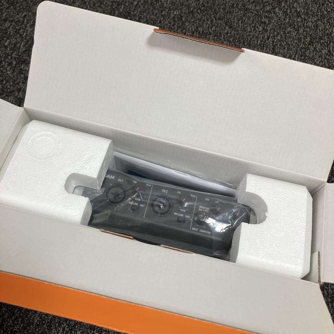 新品未使用　TASCAM US-2x2 USBオーディオインターフェース