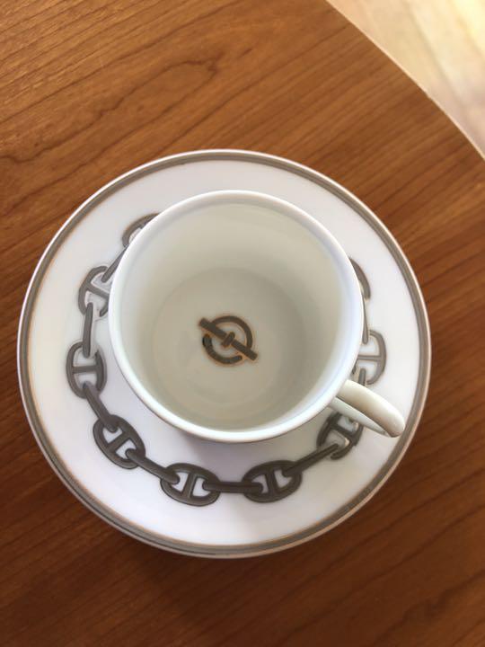 エルメスのカップとソーサー エルメスのカップとソーサー