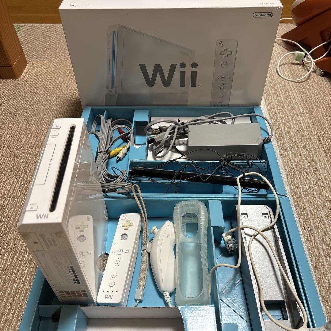 Nintendo Wii 本体 ホワイトすぐに遊べるセット - メルカリ