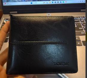 二つ折り財布