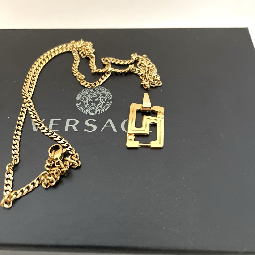 Versace正規品　グリークチャームネックレス　人気商品　美品