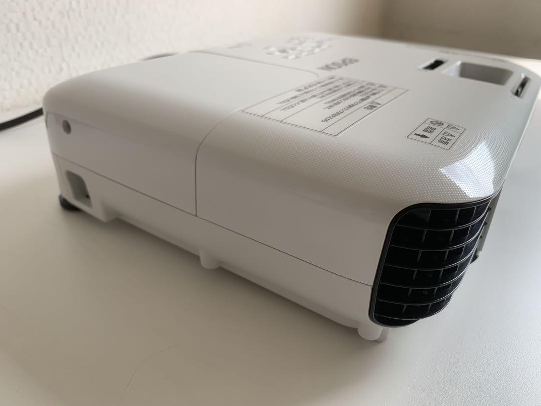 特別価格 元箱つき ランプ使用時間94時間 EB-S31 プロジェクター EPSON プロジェクター