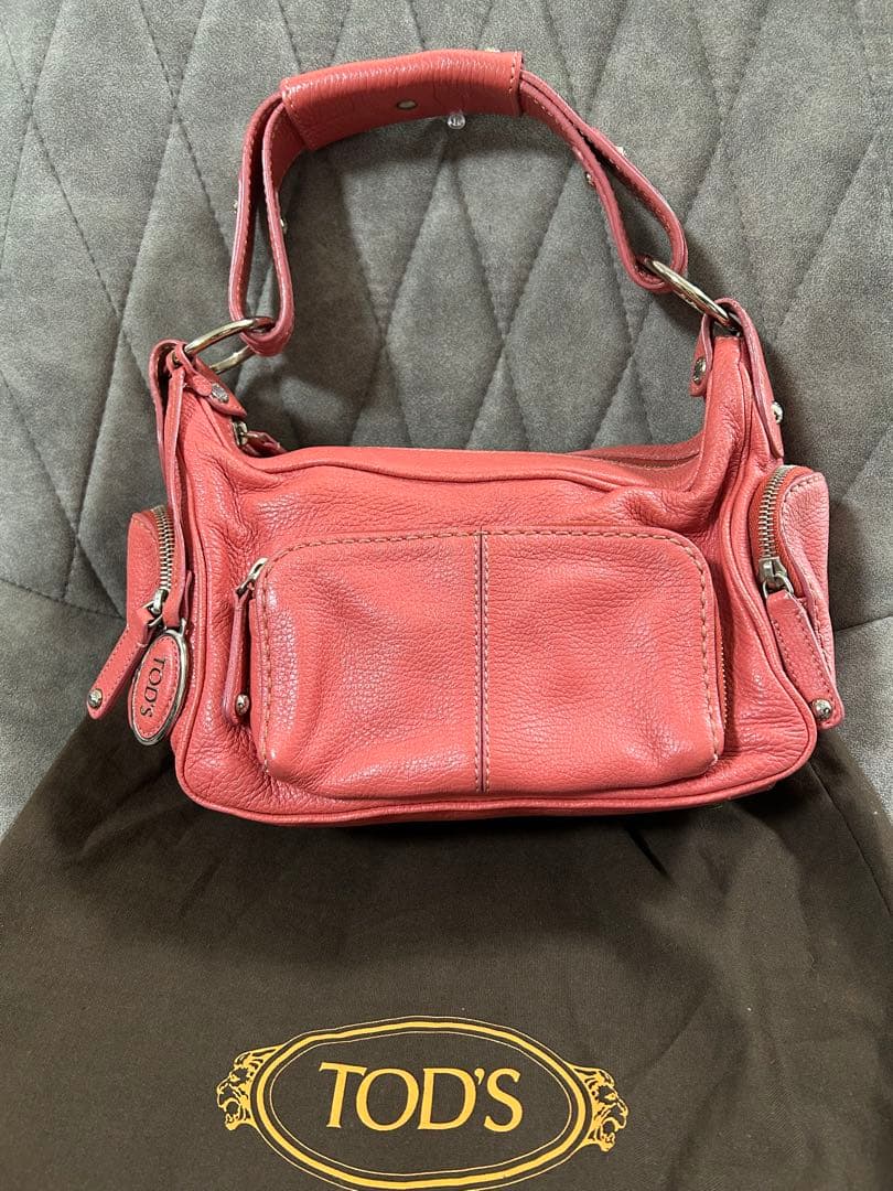 正規品　TOD'S サーモンピンク　レザー　ワンショルダーバック