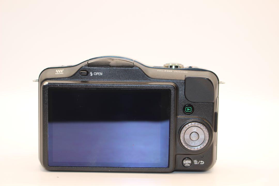 ★ショット数2192回★ LUMIX DMC-GF3 レンズキット　ミラーレス