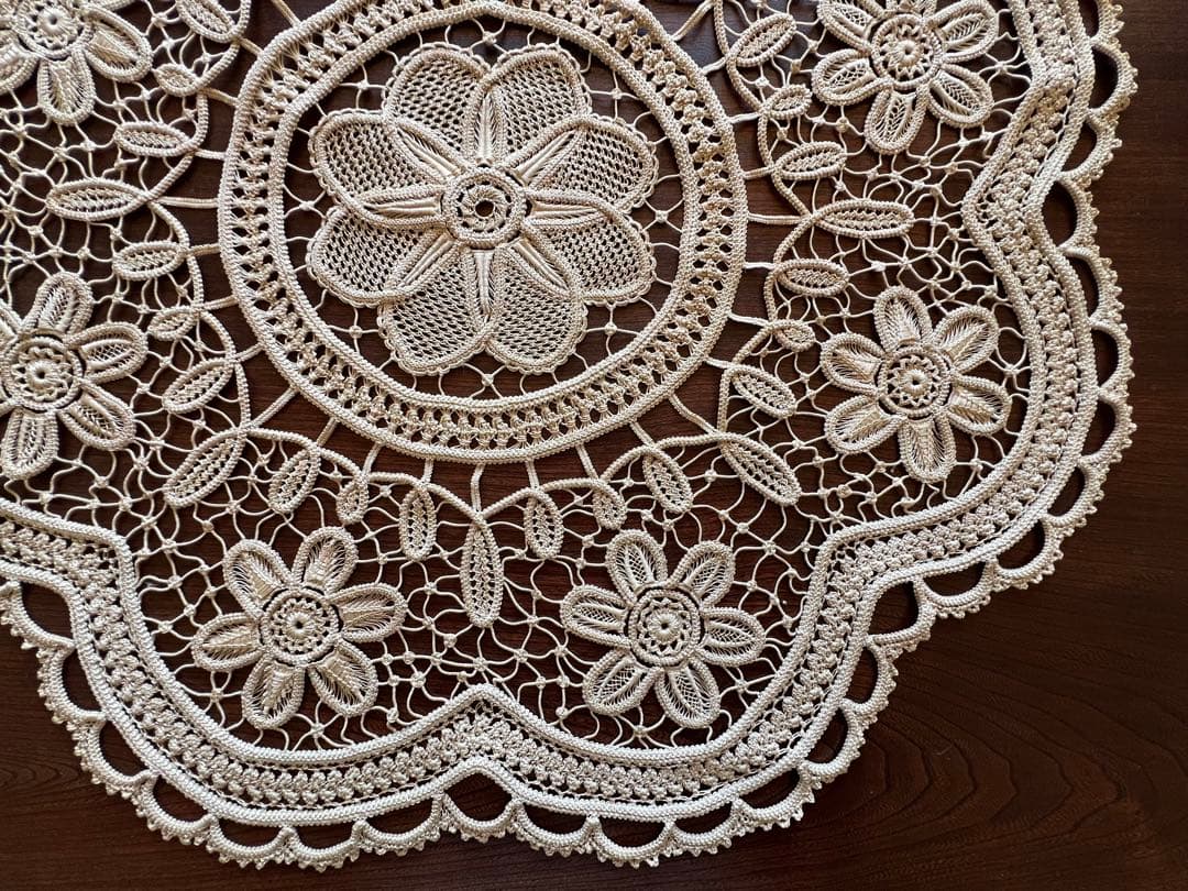 手編み ルーマニアンレース オリジナルデザイン テーブルセンター 即