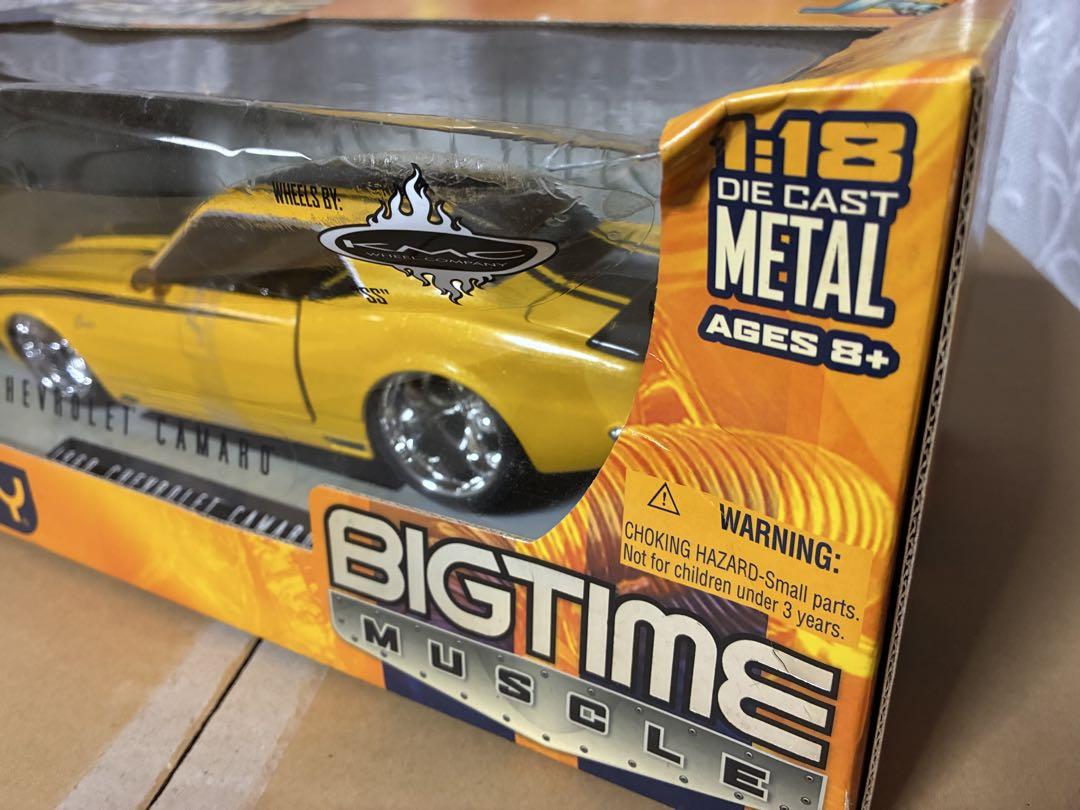 ミニカー 1968 CHEVROLET CAMARO DUB CITY 1/18
