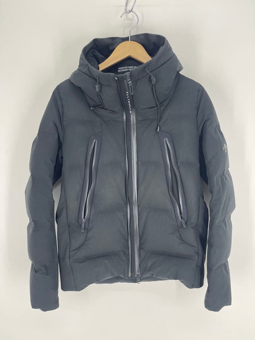 #デサント デサント オルテライン マウンテニア 水沢ダウン ブラックジャケット・アウター