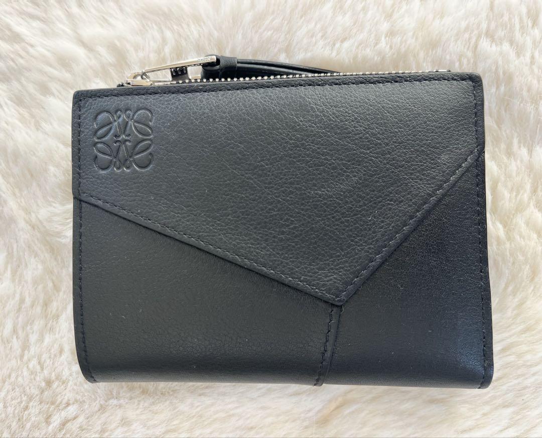 LOEWE ブラック 二つ折り財布