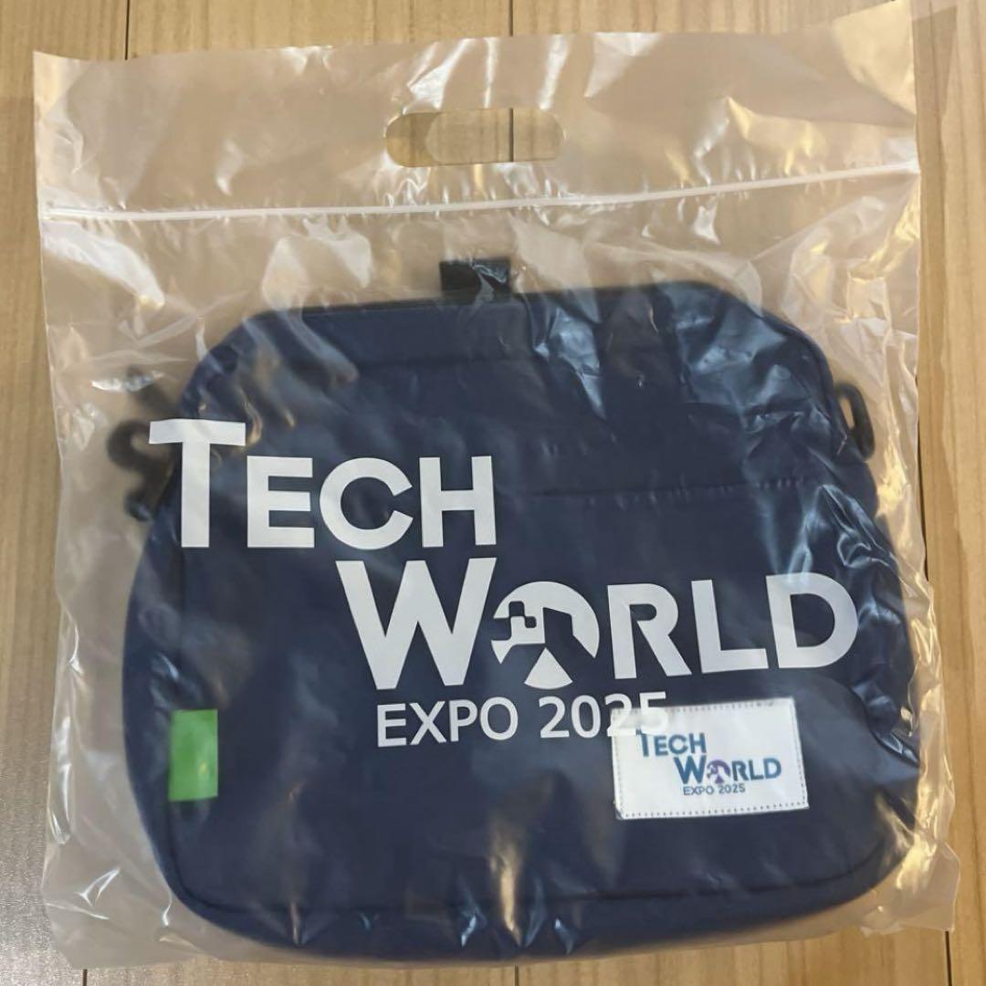 小*遊様 TECH WORLD EXPO 2025 ショルダーバッグとピンバッジ TECH WORLD EXPO 2025 ショルダーバッグ 万博 台湾 土産 - メルカリ