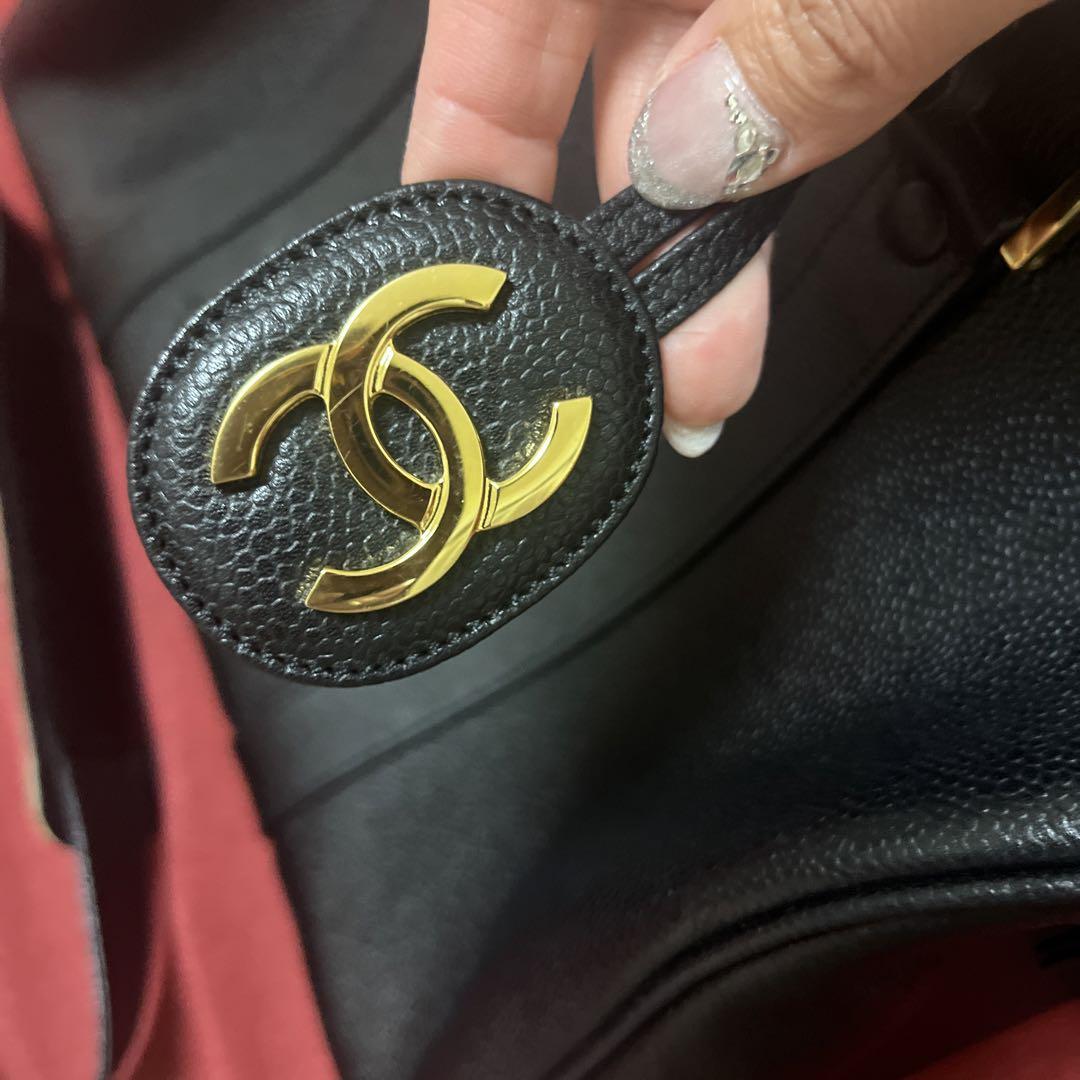 CHANEL ブラックボストン型バッグ