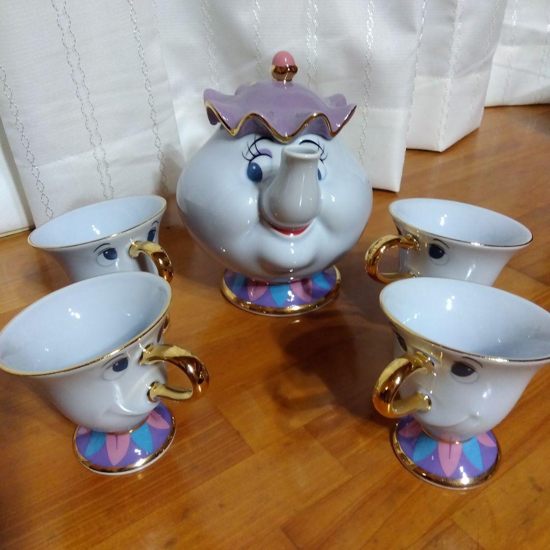 美女と野獣　ポット夫人