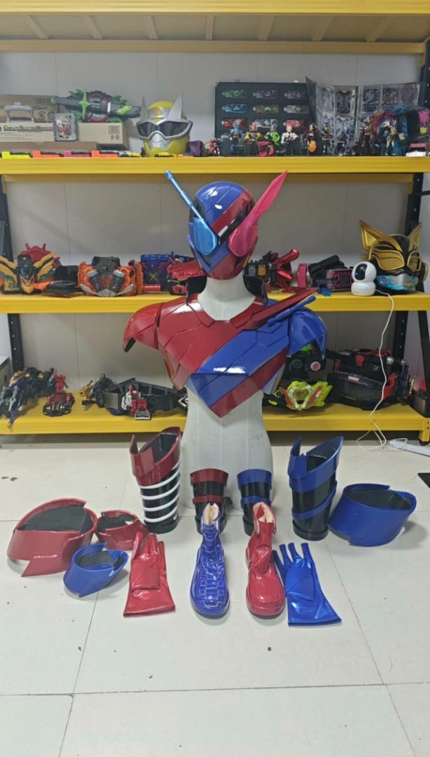 未塗装品 ウルトラマンエース　コスプレ用スーツ（未塗装品） ウルトラマン用 コスプレ用スーツ 一式 未塗装 着用可能 - メルカリ