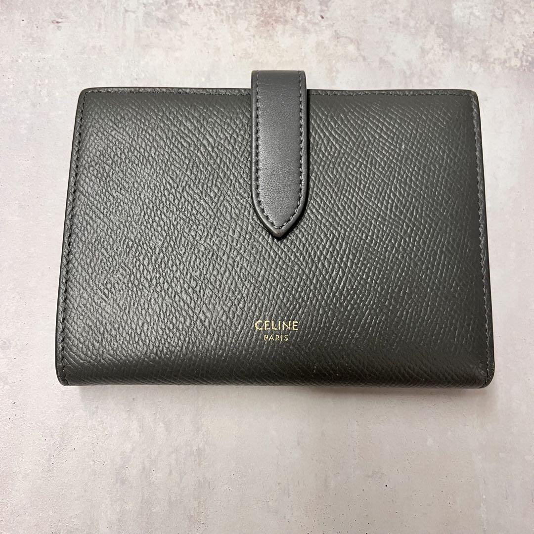 セリーヌ  折り財布   ミディアム ストラップ ウォレット グレー