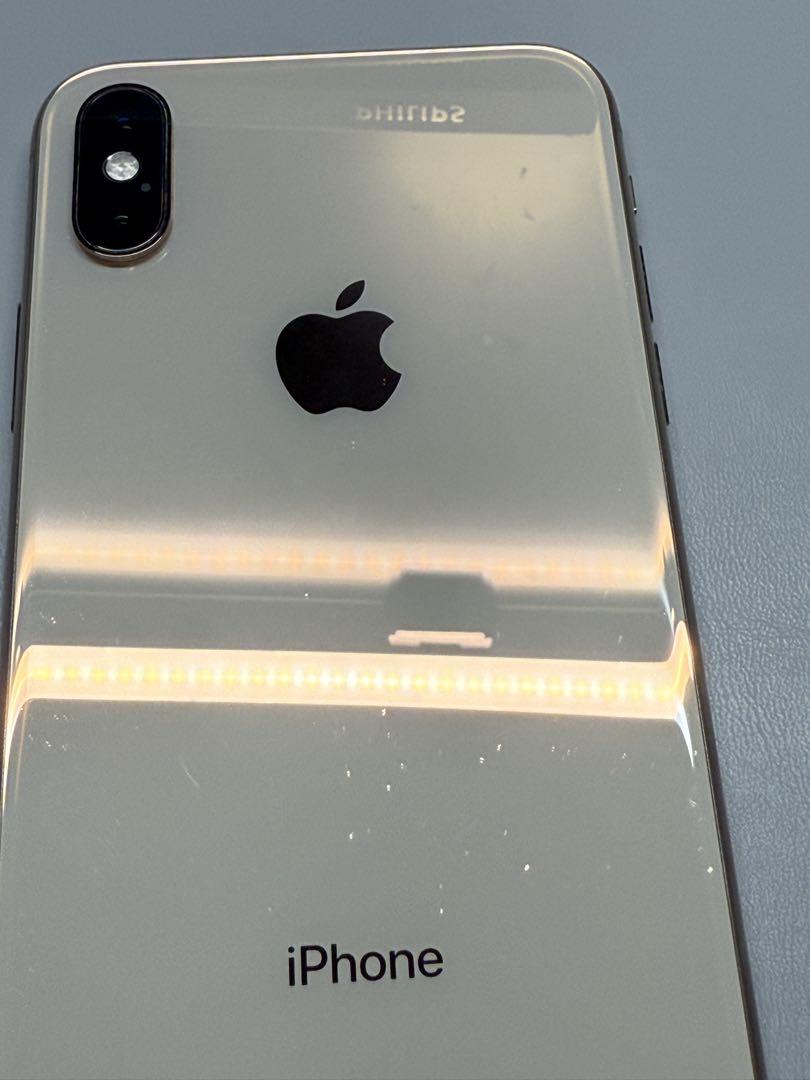 iPhone Xs 64GB ゴールド　本体のみ