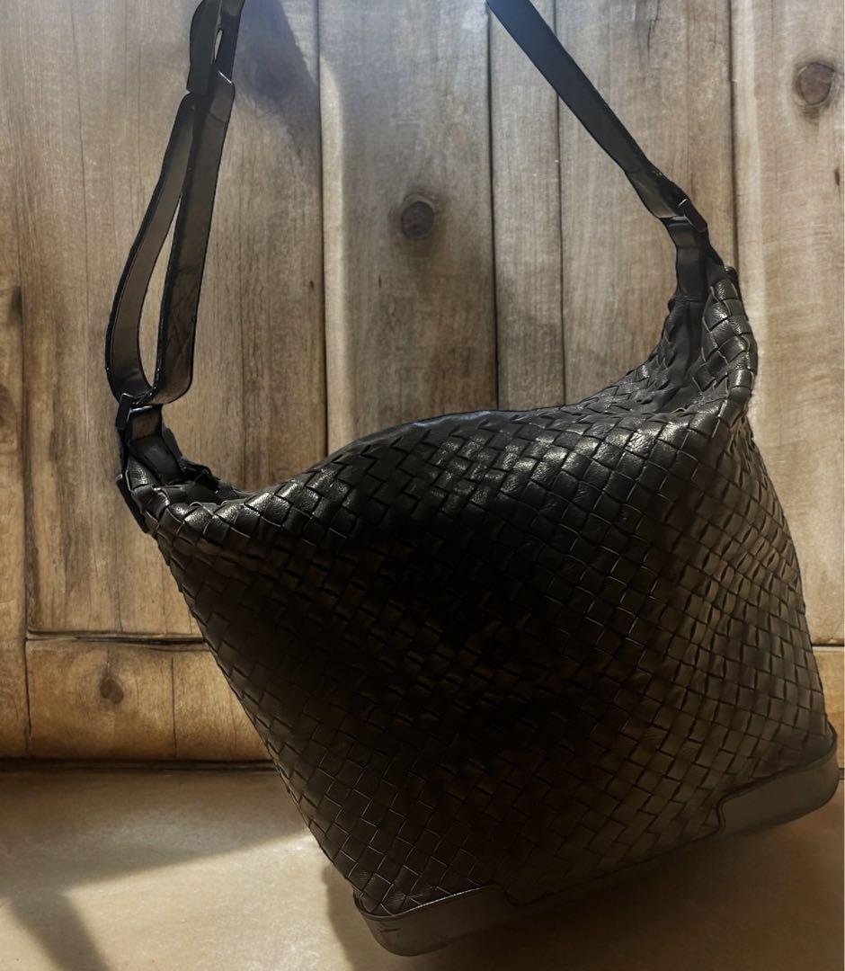 BOTTEGA VENETA ボッテガウェネタ イントレチャートショルダーバッグ