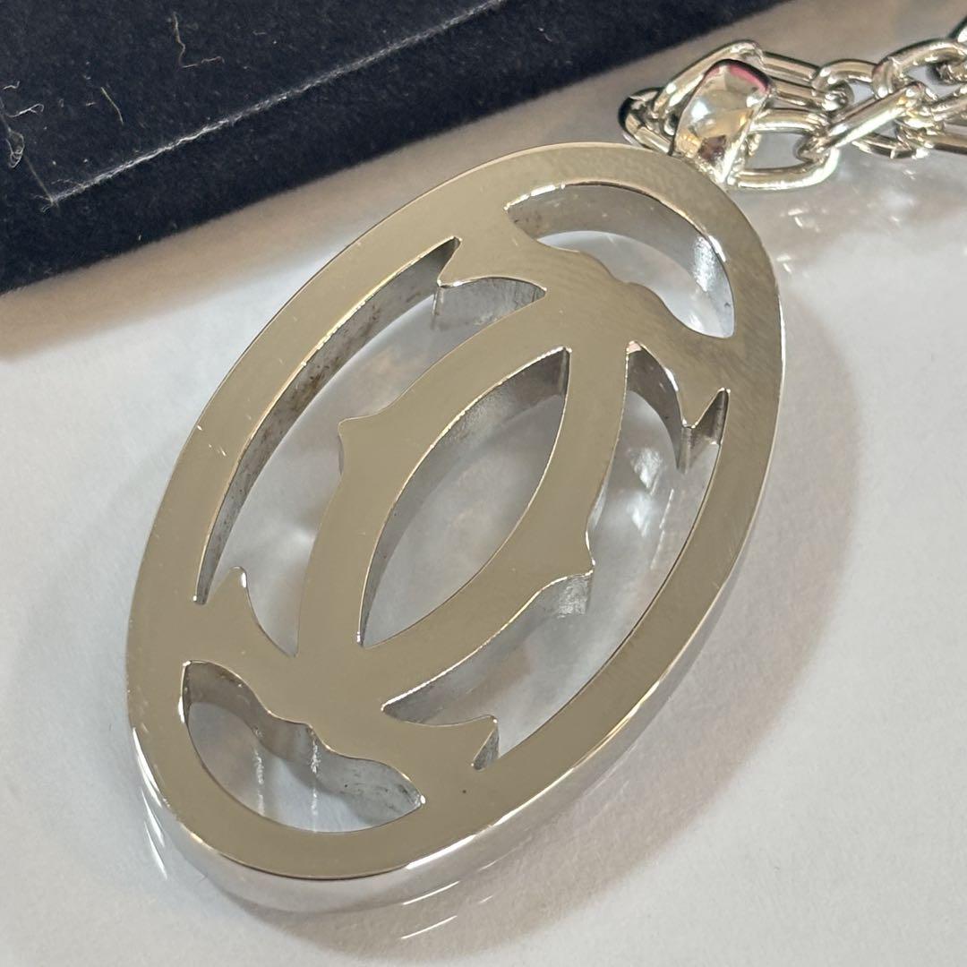 未使用　カルティエ　2C オーバル　ロゴ　チャーム　キーホルダー　箱付き