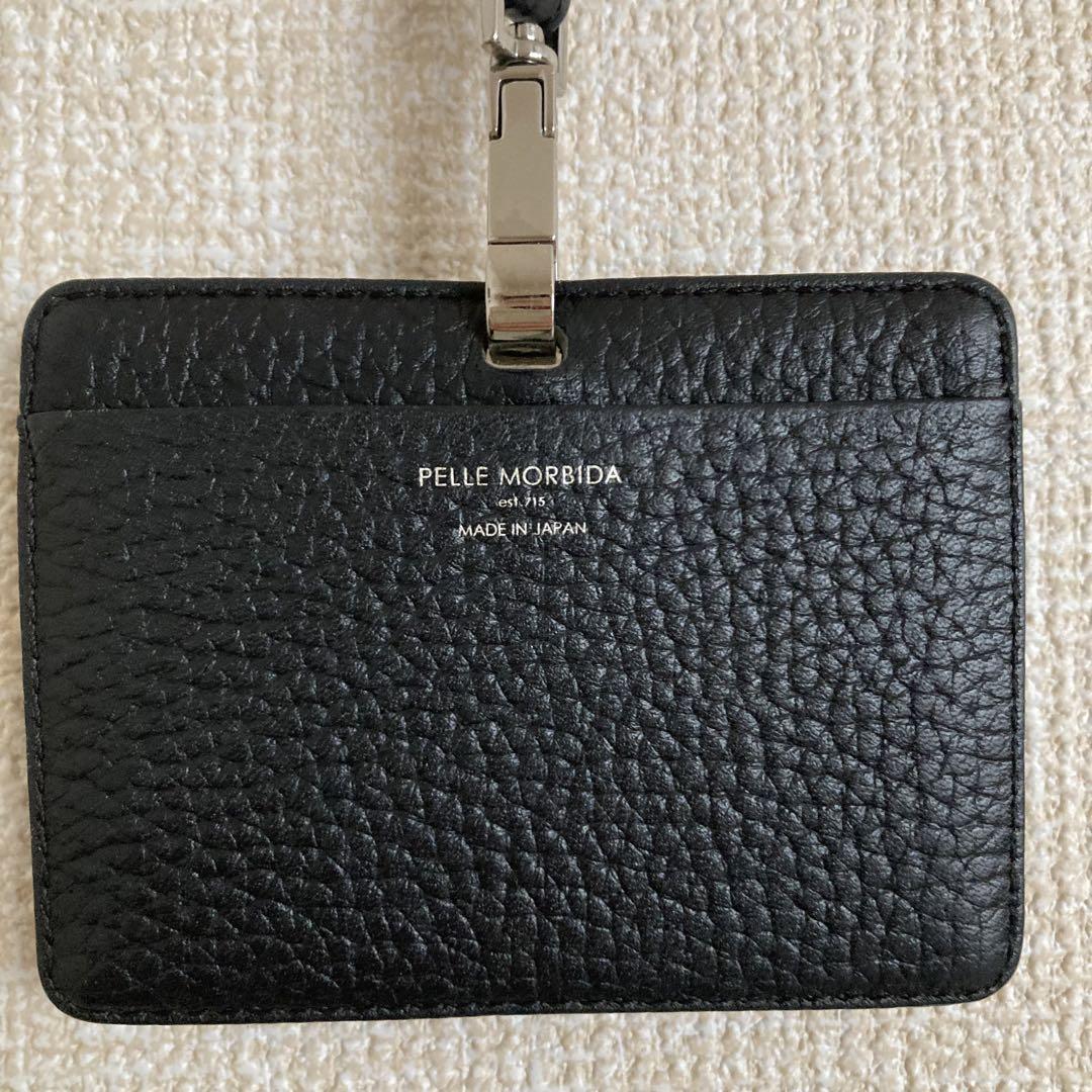 ペッレモルビダ　ネームホルダー　 IDカードホルダー  ネックストラップ 黒