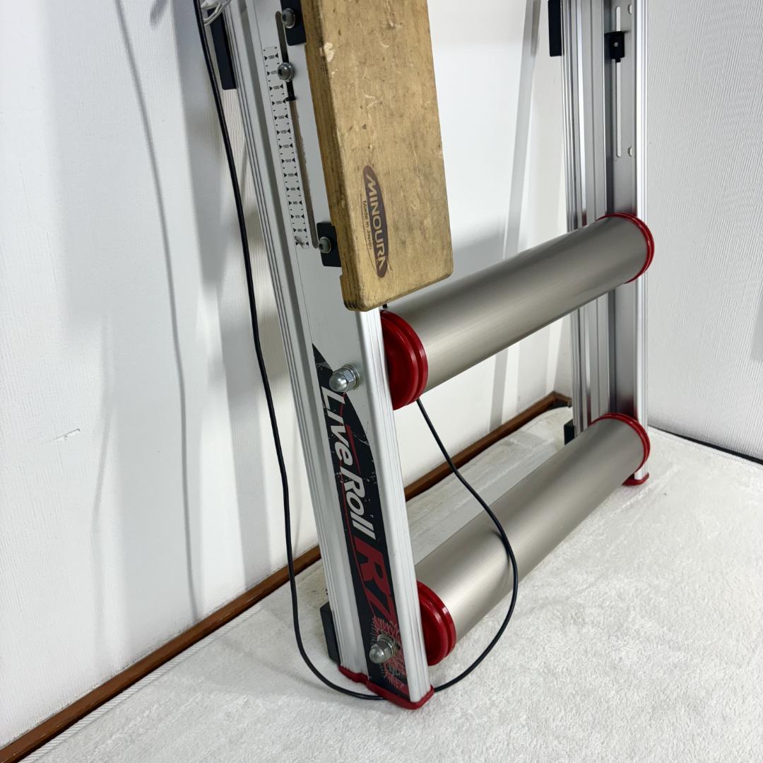【良品】minoura ミノウラ R700 LiveRoll 3本ローラー
