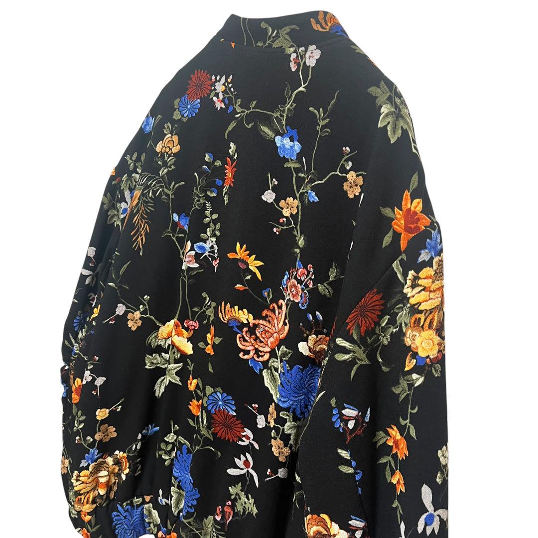 美品★ZARA アウター　ブラック　花柄　ブルゾン Ｓ