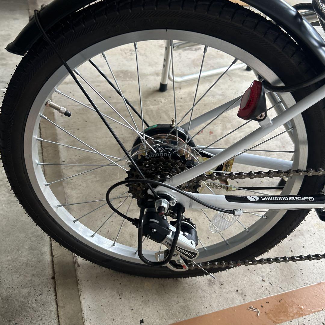 TOMONAU 折りたたみ自転車 ホワイト 前カゴ付き、シマノ製品、新品未使用
