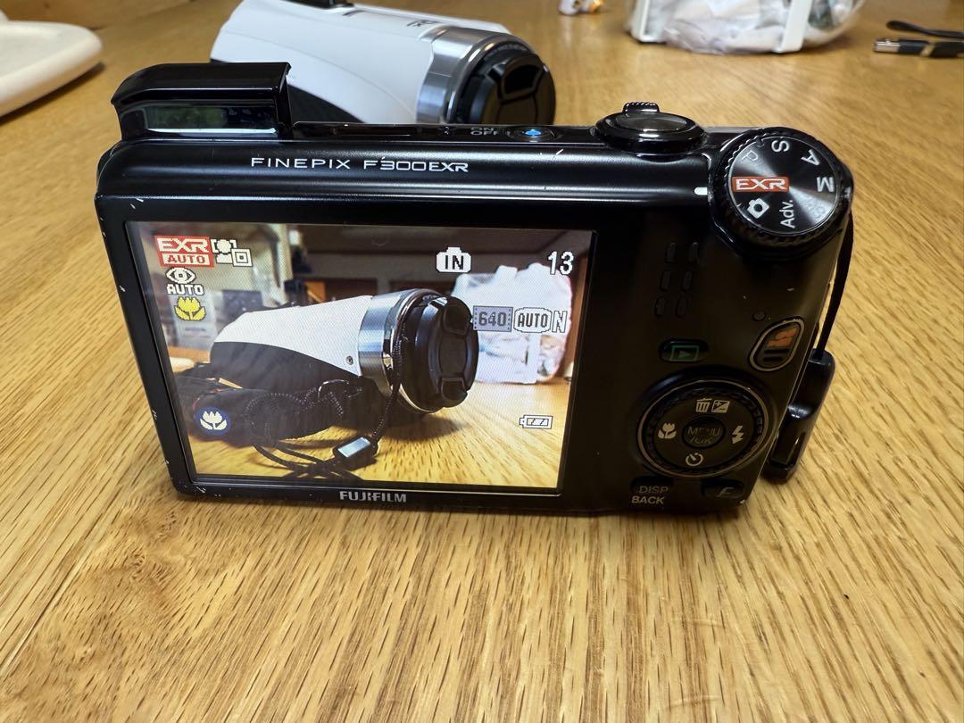 Fujifilm EXR 15倍ズーム コンパクトデジタルカメラ