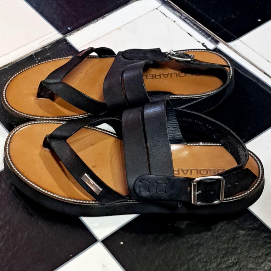 DSQUARED2■ディースクエアード ストラップ サンダル Dsquared2 ディースクエアード ロゴプレート レザーストラップ