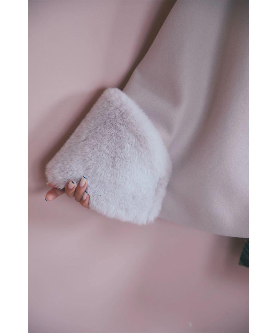 新品未使用tocco closet 2WAYファー＆ベルト付きケープライクコート