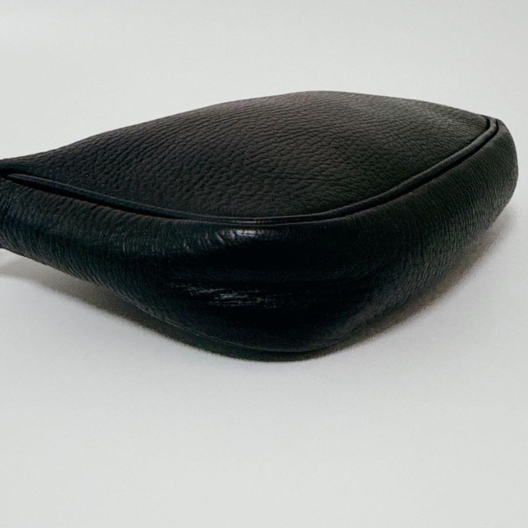 【24時間以内発送】ヤングアンドオルセン　アクセサリーポーチ　ショルダーバッグ