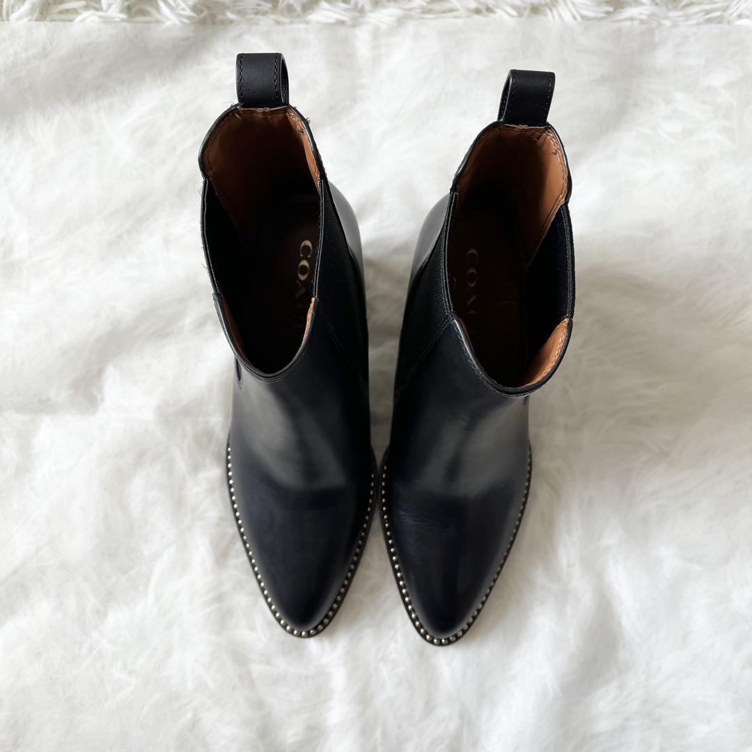 ピアス レザー