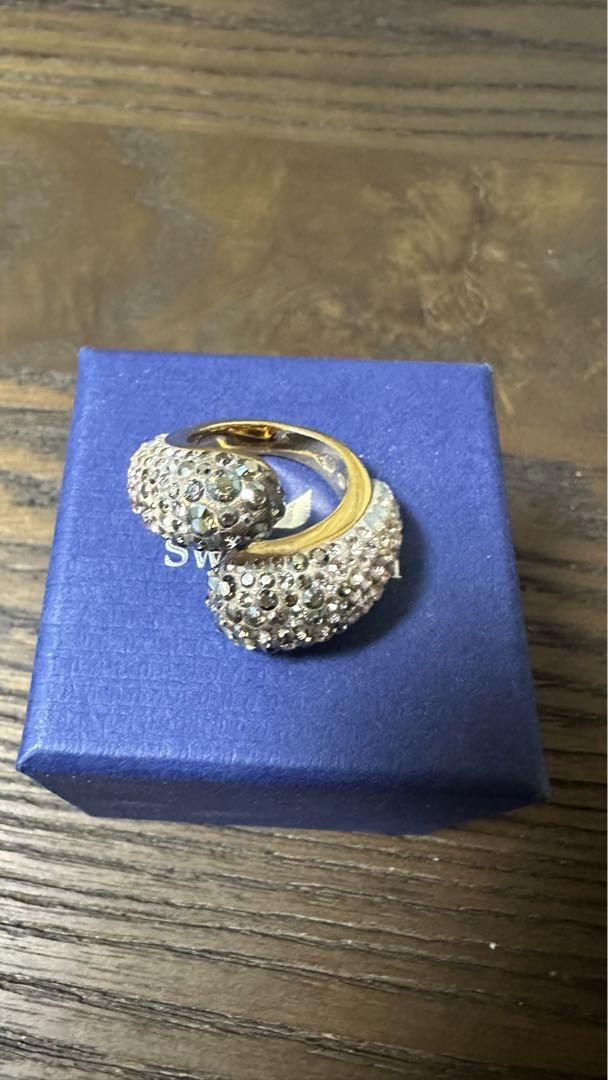 【Ryu・Ryu】箱付きSWAROVSKI　スワロフスキー　指輪　ブランド