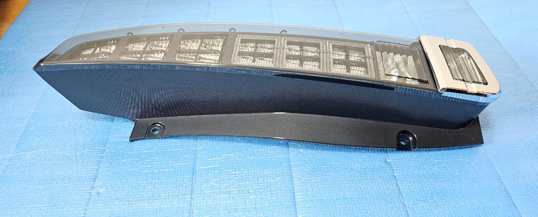 良品 ヴォクシー 80 前期 純正 左右 VOXY テールランプ テールレンズ