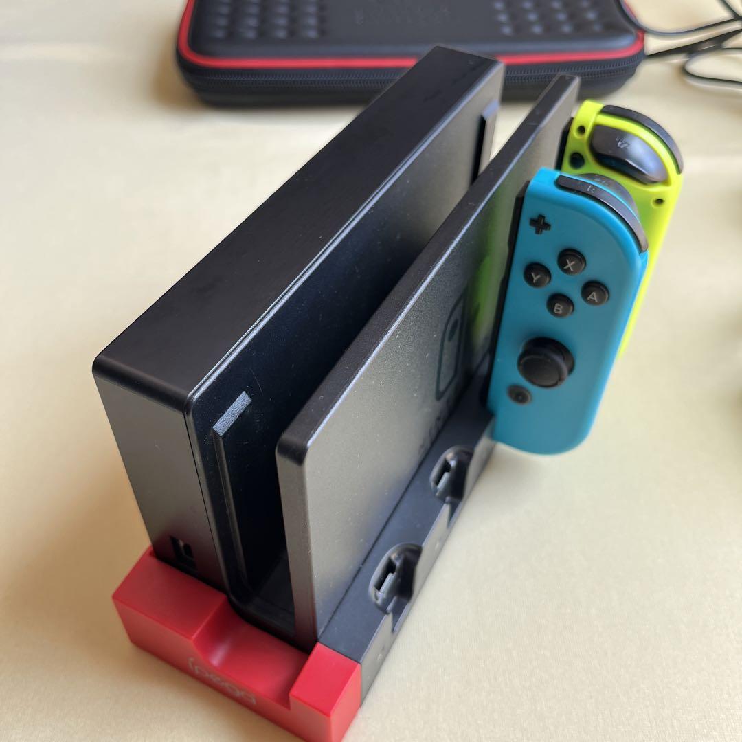 任天堂　Switchフルセット NINTENDO SWITCH 複数人プレイ可能 フルセット